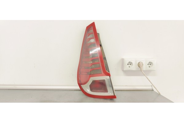 Recambio de piloto trasero izquierdo para renault scenic iii 1.9 dci 130 referencia OEM IAM 265550013R  