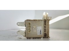 Recambio de caja reles / fusibles para toyota auris advance referencia OEM IAM 8273002140A  