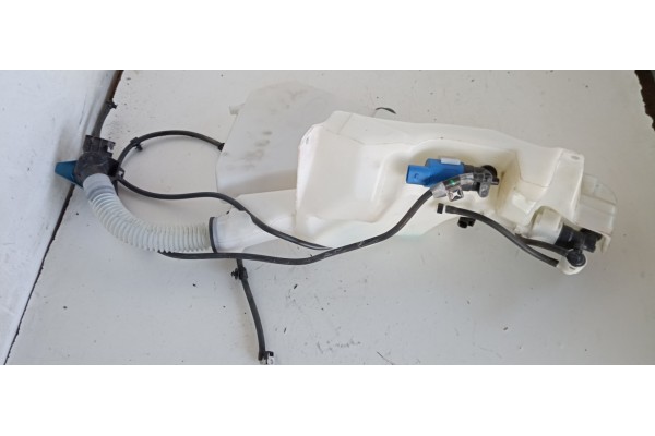 Recambio de deposito limpia para jaguar f-pace 2.0 diesel cat referencia OEM IAM HK8317B613BC GX7317B613DB 