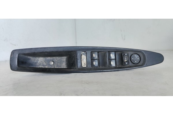 Recambio de mando elevalunas delantero izquierdo para citroen c4 berlina cool referencia OEM IAM   