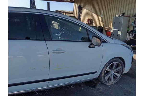 Recambio de puerta delantera derecha para peugeot 3008 1.2i turbo 130 referencia OEM IAM   