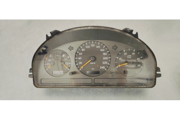 Recambio de cuadro instrumentos para mercedes-benz clase m (w163) 2.7cdi 165 [270] 4x4 referencia OEM IAM A1635404011  