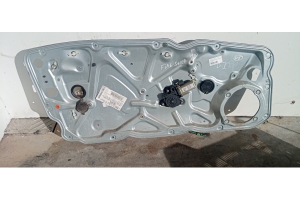 Recambio de elevalunas delantero izquierdo para fiat stilo (192) 1.4 referencia OEM IAM 45536885 9030192 