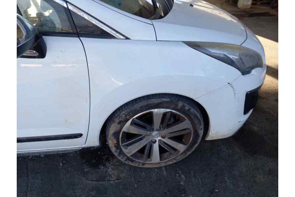 Recambio de aleta delantera derecha para peugeot 3008 1.2i turbo 130 referencia OEM IAM   