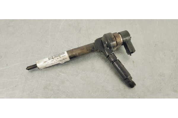 Recambio de inyector para opel astra h berlina enjoy referencia OEM IAM 0445110175  