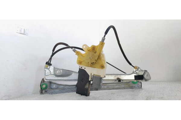 Recambio de elevalunas delantero derecho para renault laguna grandtour iii referencia OEM IAM 807000002R  