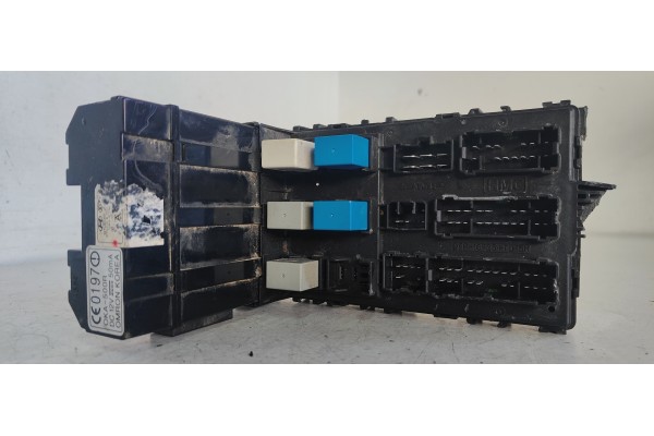 Recambio de caja reles / fusibles para hyundai santa fe (sm) 2.7 v6 cat referencia OEM IAM 9118826203  