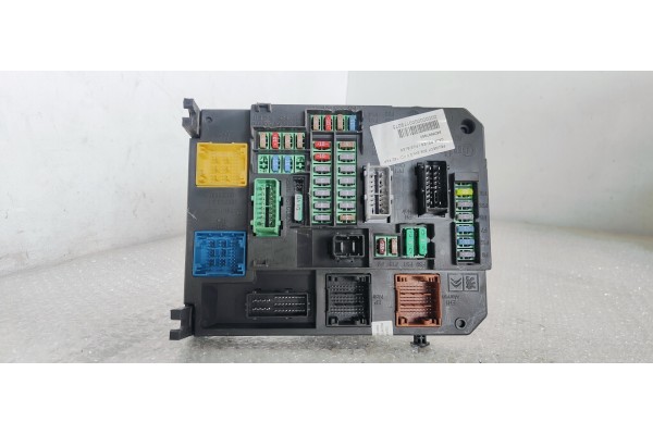 Recambio de caja reles / fusibles para peugeot 508 sw 2.0 hdi 182 fap referencia OEM IAM 9806687980  