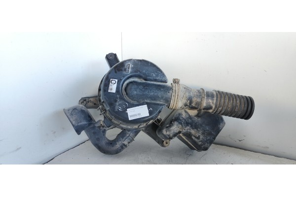 Recambio de filtro aire para mazda b-serie (un) 2.5 diesel referencia OEM IAM   