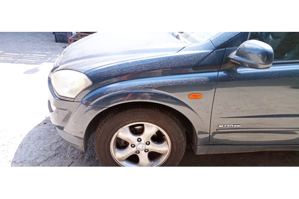 Recambio de aleta delantera izquierda para ssangyong kyron 270 xdi limited 4wd referencia OEM IAM   