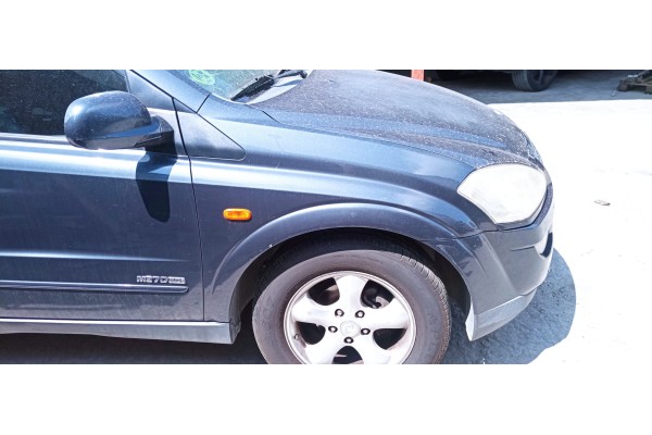 Recambio de aleta delantera derecha para ssangyong kyron 270 xdi limited 4wd referencia OEM IAM   