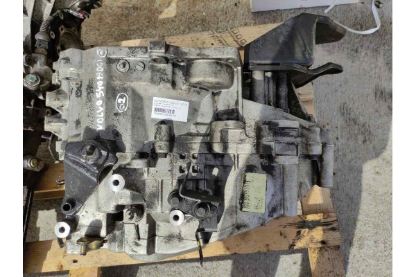 Recambio de caja cambios para volvo s40 berlina 1.9 diesel cat referencia OEM IAM P30616141911115612 T1440080 