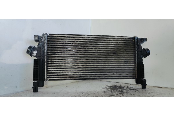 Recambio de intercooler para opel astra j lim. berlina fase 1 referencia OEM IAM 13267646  