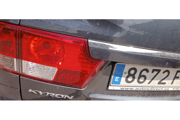 Recambio de piloto trasero izquierdo interior para ssangyong kyron 2.7 turbodiesel cat (euro 4) referencia OEM IAM   