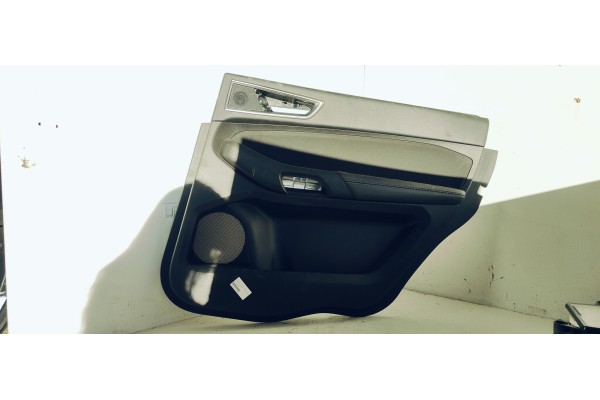 Recambio de guarnecido puerta trasera derecha para ford galaxy trend referencia OEM IAM EM2BR27630A  