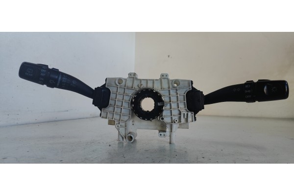 Recambio de mando luces para hyundai santa fe (sm) 2.0 crdi cat referencia OEM IAM 212000452  
