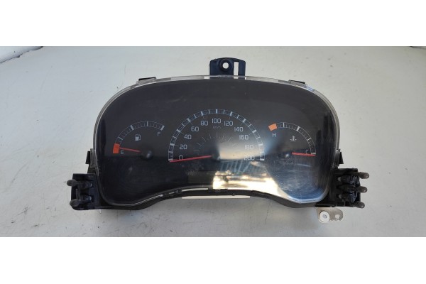 Recambio de cuadro instrumentos para fiat panda (169) 1.2 cat referencia OEM IAM 555000460104  