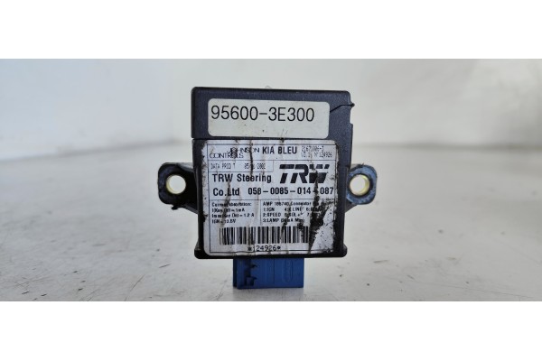 Recambio de modulo electronico para kia sorento 2.5 crdi cat referencia OEM IAM 956003E300  