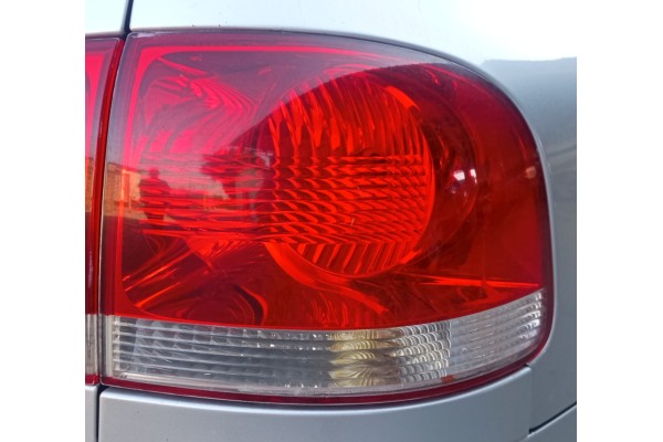 Recambio de piloto trasero izquierdo interior para volkswagen touareg (7la) tdi r5 referencia OEM IAM   