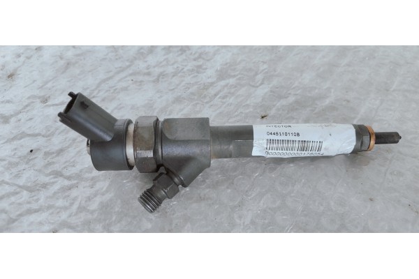 Recambio de inyector para renault scenic ii emotion referencia OEM IAM 0445110110B  