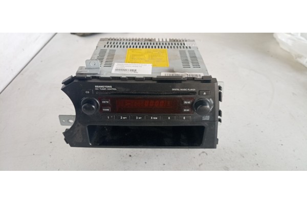 Recambio de sistema audio / radio cd para ssangyong actyon 200 xdi referencia OEM IAM 9CA04077  