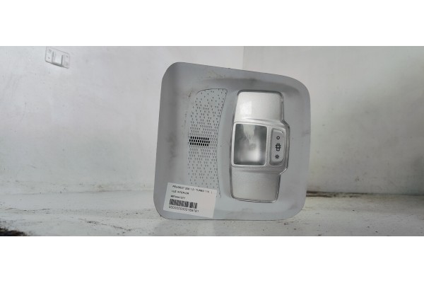Recambio de luz interior para peugeot 208 1.2 i turbo 110 referencia OEM IAM 9674441377  