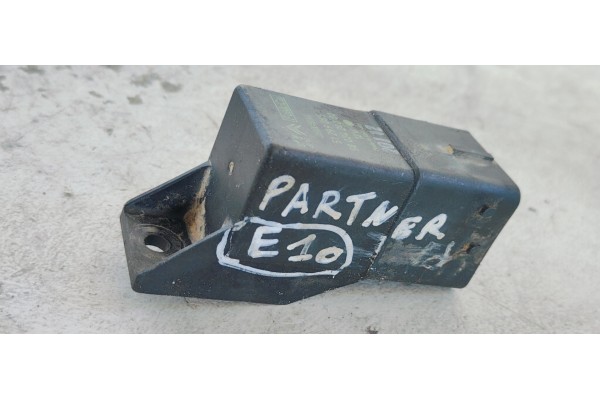 Recambio de caja precalentamiento para citroen berlingo station wagon fase 2 referencia OEM IAM 9802424080  