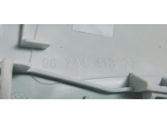 Recambio de luz interior para peugeot 208 1.2 i turbo 110 referencia OEM IAM 9674441377  