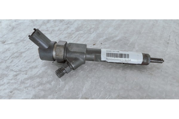 Recambio de inyector para renault scenic ii emotion referencia OEM IAM 0445110110B  