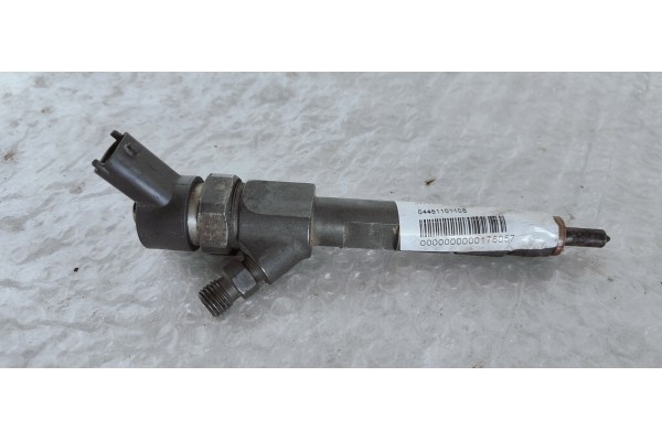 Recambio de inyector para renault scenic ii emotion referencia OEM IAM 0445110110B  