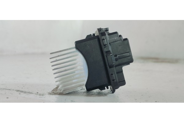 Recambio de resistencia calefaccion para peugeot 208 1.2 i turbo 110 referencia OEM IAM T1000034Z  