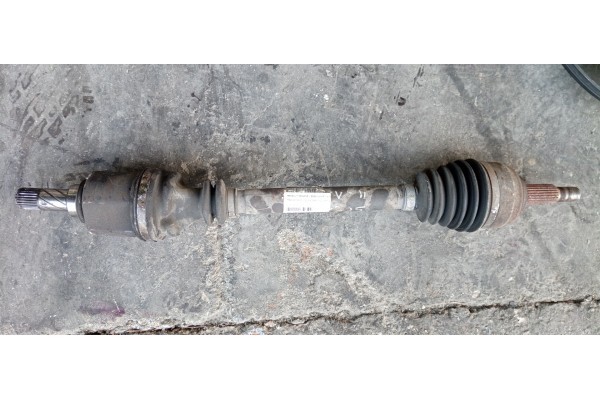 Recambio de transmision delantera izquierda para renault megane ii berlina 5p 1.5 dci diesel referencia OEM IAM 8200330413  