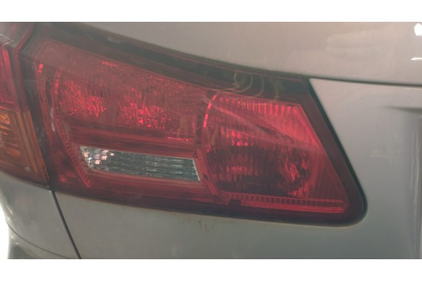 Recambio de piloto trasero izquierdo interior para lexus is200 (ds2/is2) 220d referencia OEM IAM   