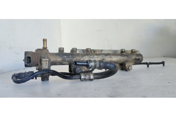 Recambio de rampa inyectora para opel combo (corsa c) tour cosmo referencia OEM IAM 0445214044  