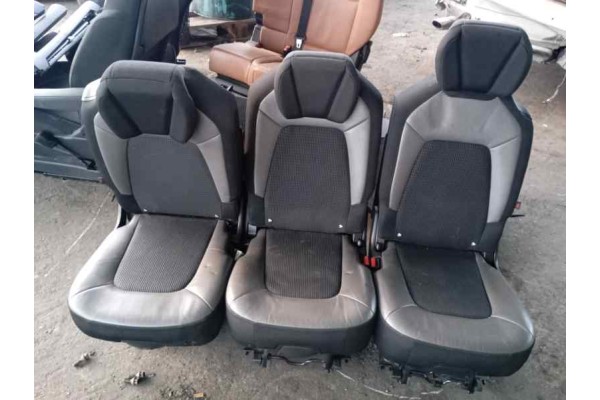 Recambio de asientos traseros para citroen c4 grand picasso 2.0hdi 150 fap referencia OEM IAM   