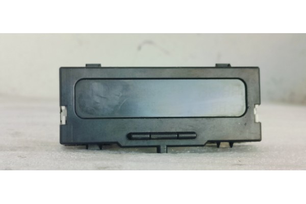 Recambio de pantalla multifuncion para renault megane ii berlina 5p confort dynamique referencia OEM IAM 8200350498A  
