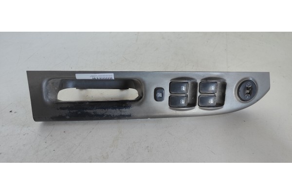 Recambio de mando elevalunas delantero izquierdo para kia carens 1.6 cat referencia OEM IAM 4554901110  