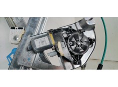 Recambio de elevalunas delantero derecho para peugeot 208 1.2 i turbo 110 referencia OEM IAM 9673155180  