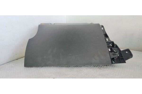 Recambio de guantera para peugeot 508 sw 2.0 hdi 182 fap referencia OEM IAM 9686450877  