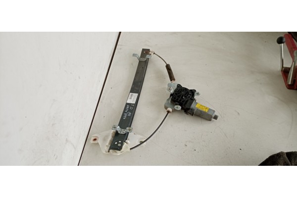 Recambio de elevalunas trasero derecho para ssangyong actyon 200 xdi referencia OEM IAM 8810021012  