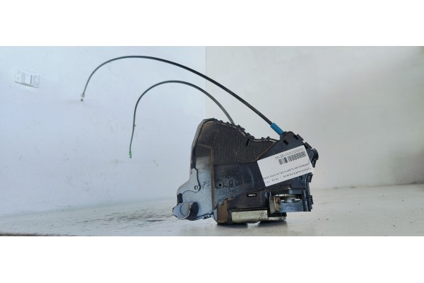 Recambio de cerradura puerta delantera derecha para toyota auris advance referencia OEM IAM   