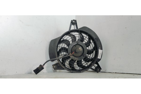 Recambio de electroventilador para hyundai h 1 referencia OEM IAM 977304A005  
