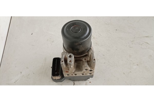 Recambio de abs para toyota rav 4 (a3) 2.2 turbodiesel cat referencia OEM IAM 4454042100 8954142220 