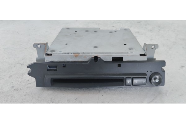 Recambio de sistema audio / radio cd para bmw serie 5 touring (e61) 530d referencia OEM IAM 65126955348  