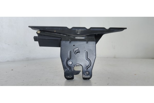 Recambio de cerradura maletero / porton para bmw serie 5 touring (e61) 530d referencia OEM IAM 7014870  