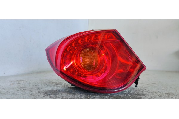 Recambio de piloto trasero izquierdo para alfa romeo giulietta (191) 1.6jtd 105 fap referencia OEM IAM 50513613  