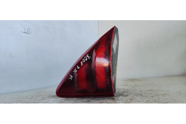 Recambio de piloto trasero derecho interior para peugeot 3008 1.2i turbo 130 referencia OEM IAM   