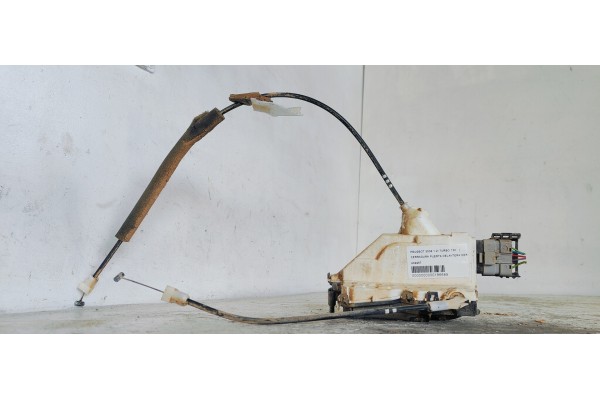 Recambio de cerradura puerta delantera derecha para peugeot 3008 1.2i turbo 130 referencia OEM IAM A04957  