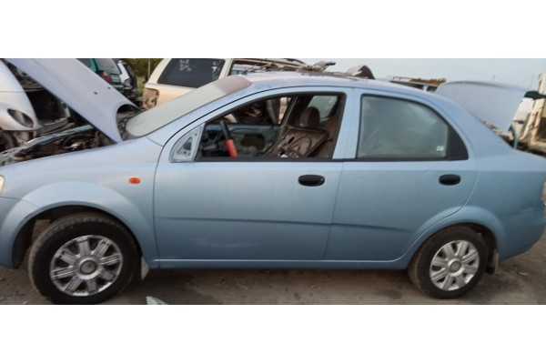 Recambio de puerta delantera izquierda para chevrolet kalos 1.4 se referencia OEM IAM   