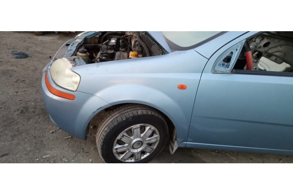 Recambio de aleta delantera izquierda para chevrolet kalos 1.4 se referencia OEM IAM   